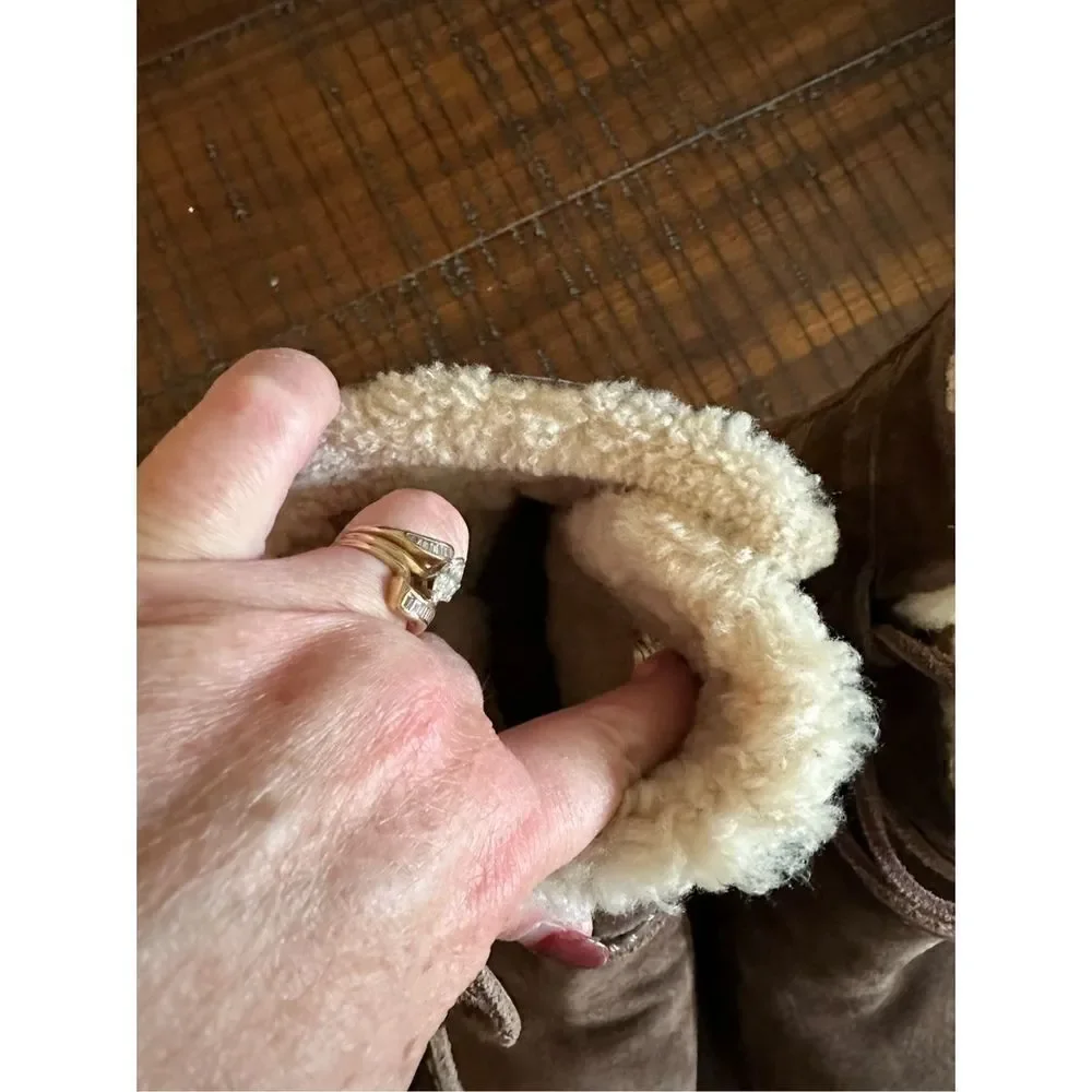 UGG caspia shearling
